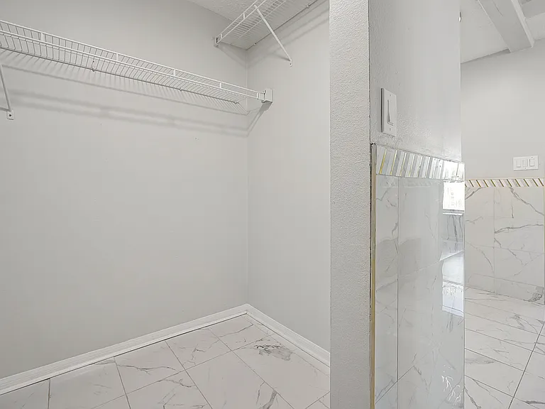 52 Perrotti Ln — Photo 4