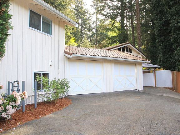 3rd image of 10435 Delwood Dr SW