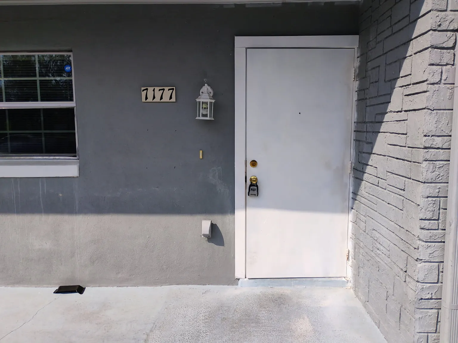 7177 Balboa Dr — Photo 1