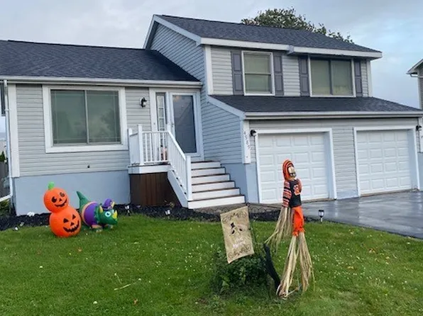 4989 Alfred Dr, Liverpool, NY 13090