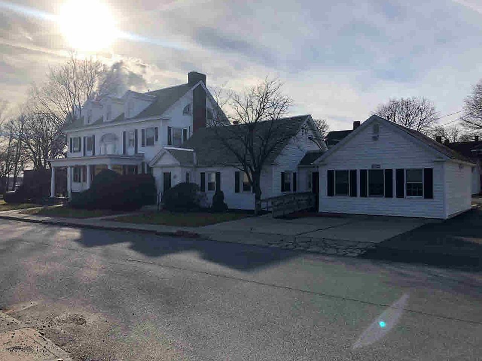 1st image of 154 Warren St