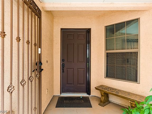 5th image of 3054 Emerald Wind St
