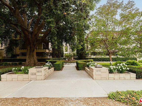 2nd image of 1235 S Orange Grove Blvd APT 3