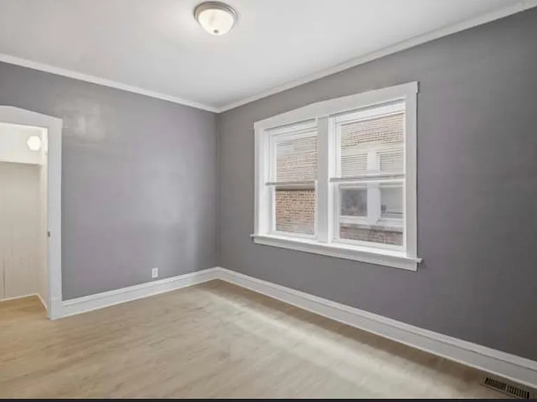 7700 S Saint Lawrence Ave #1 — Photo 6