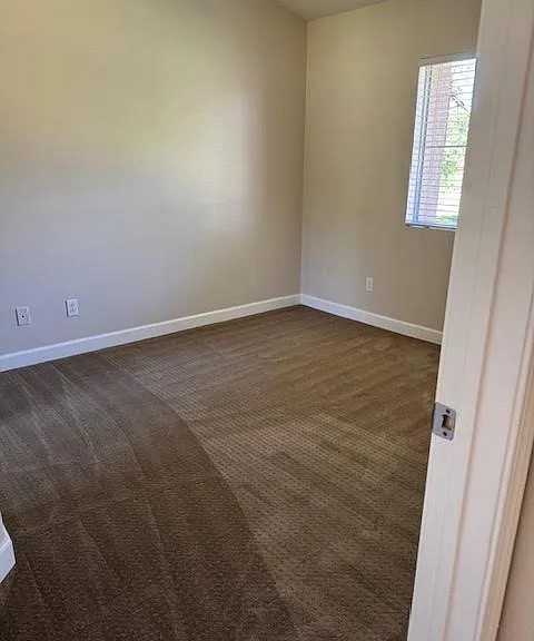 2731 Alister Ave — Photo 5