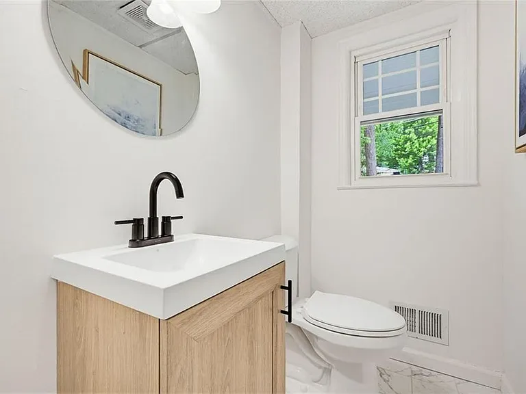 445 Forest Hills Dr — Photo 15