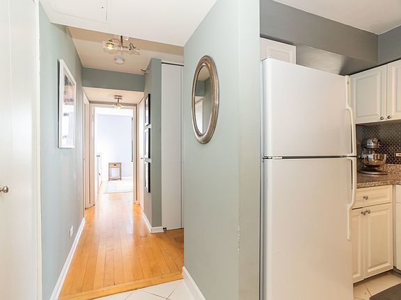 2nd image of 3660 N Lake Shore Dr APT 2813