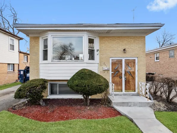 241 Zuelke Dr, Bellwood, IL 60104