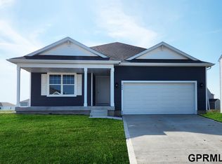 17513 Rose Lane Rd, Omaha, NE 68137