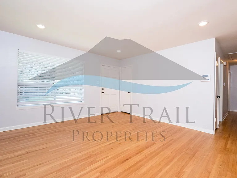 10202 Ronald Dr — Photo 7