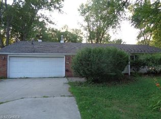 482 Lullaby Cir, Amherst, OH 44001