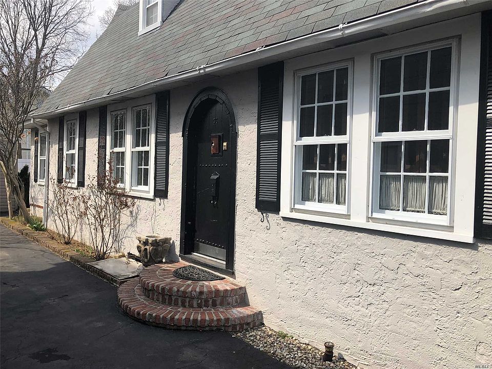 1st image of 26 Vernon Ave
