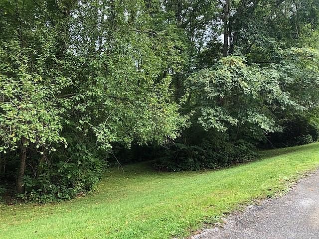 2nd image of 1595 W Spring Valley Paintersville Rd