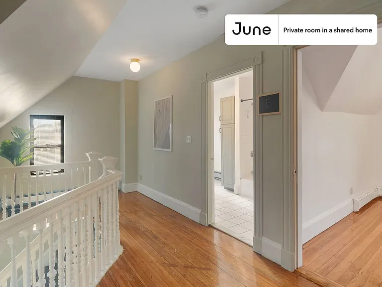132 Chiswick Rd #2D — Photo 5