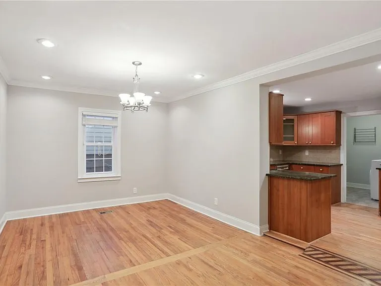 99 Bates Ave NE — Photo 6