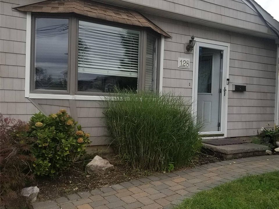 128 Coolidge Ave, Amity Harbor, NY 11701 MLS 3427836 Zillow