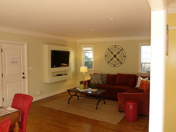 3rd image of 399 Sequoia Ave