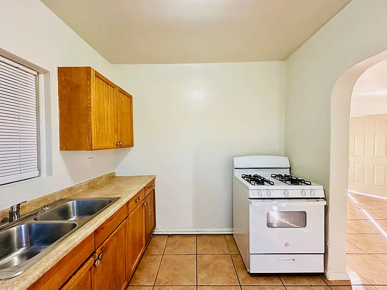 Studio and 1 Bedrooms in this Stunning Community! — Photo 12