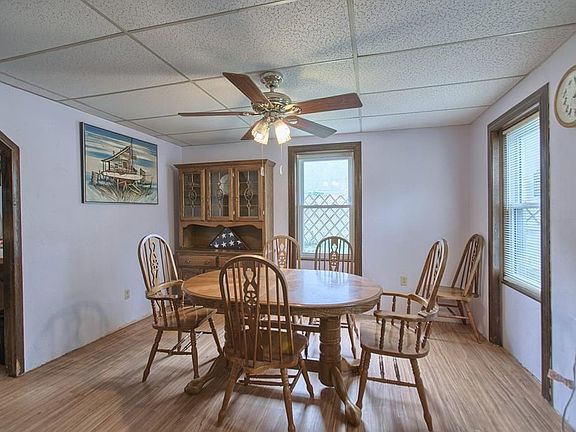 4th image of 3 Parker Ct