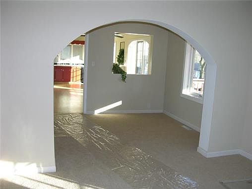 Dining area opens into kitchen