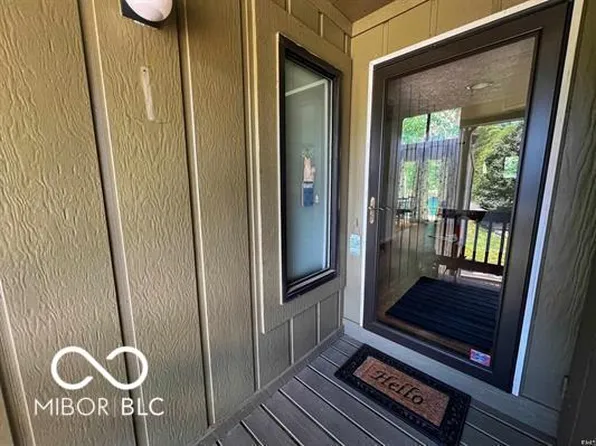 9330 S Lake Ridge Dr, Bloomington, IN 47401