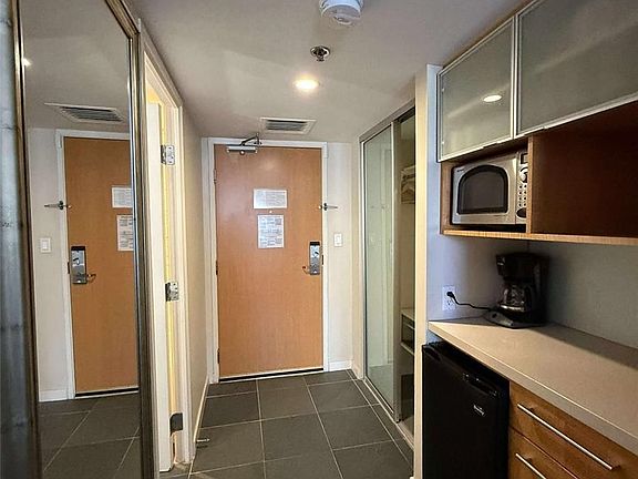 3rd image of 410 Atkinson Dr #1019