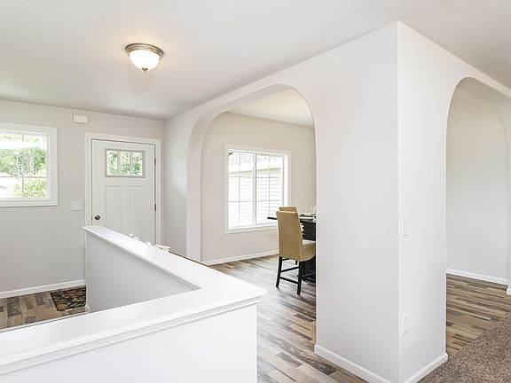 3rd image of 4614 Wren Dr SE