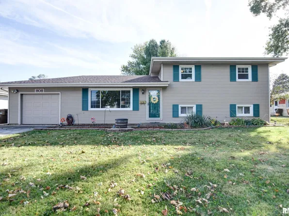 808 W Pauline St, Taylorville, IL 62568