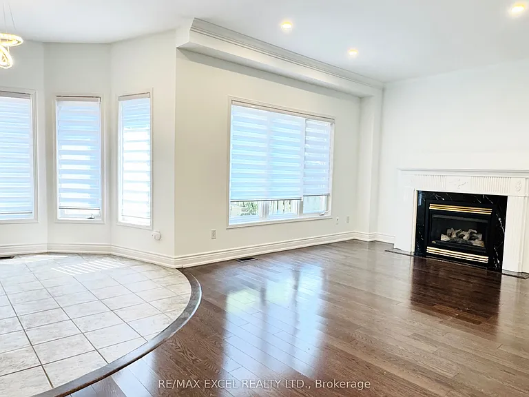 13 Brooksmill Ln — Photo 7
