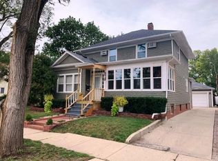 378 Algona Ave #2, Elgin, IL 60120