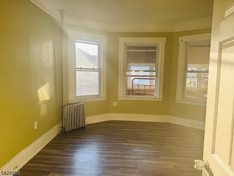 2 Hawthorne Pl #2 — Photo 3