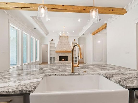 3rd image of 5064 Twin River Pl