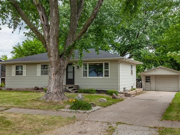 601 NE Jacob St, Grimes, IA 50111