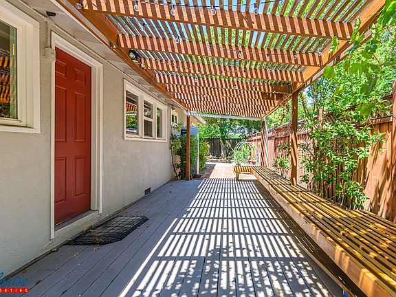 2nd image of 207 Harding Ave