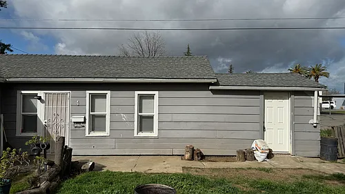 115 S Shasta St Photo 1