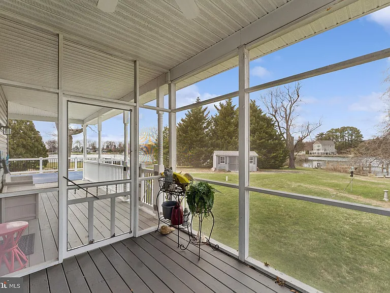 402 Linden Ave — Photo 29
