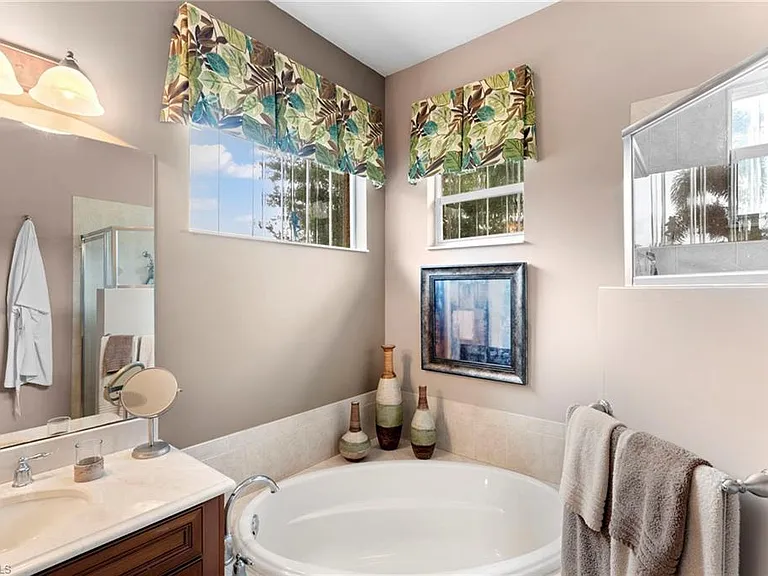 6155 Dogleg Dr — Photo 15