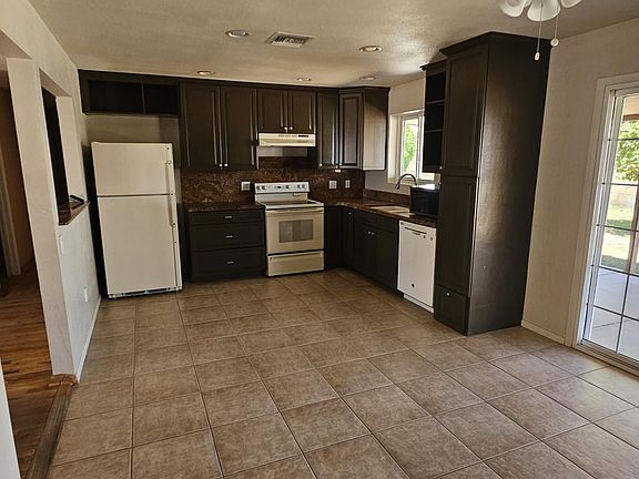4th image of 1226 E Valerie Dr