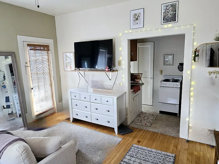 648 Wisconsin St #3 — Photo 2