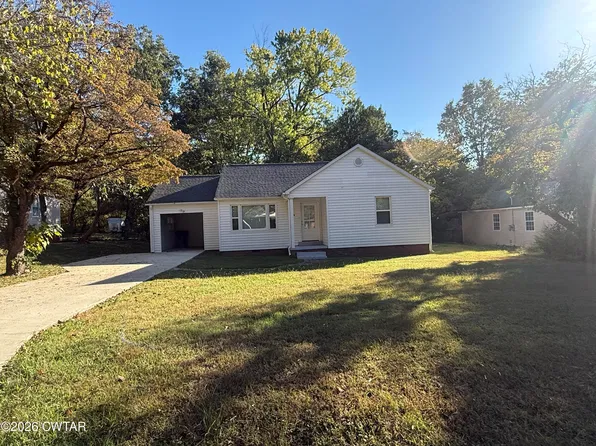 100 H C Walton Dr, Jackson, TN 38301