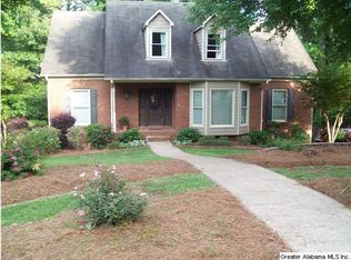 1621 Southpointe Dr, Hoover, AL 35244