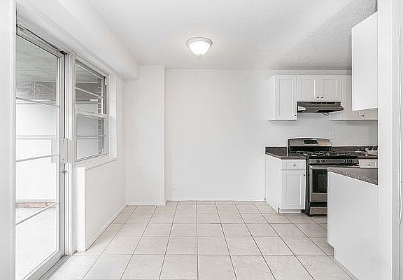 4th image of 47-50 59th St #6A
