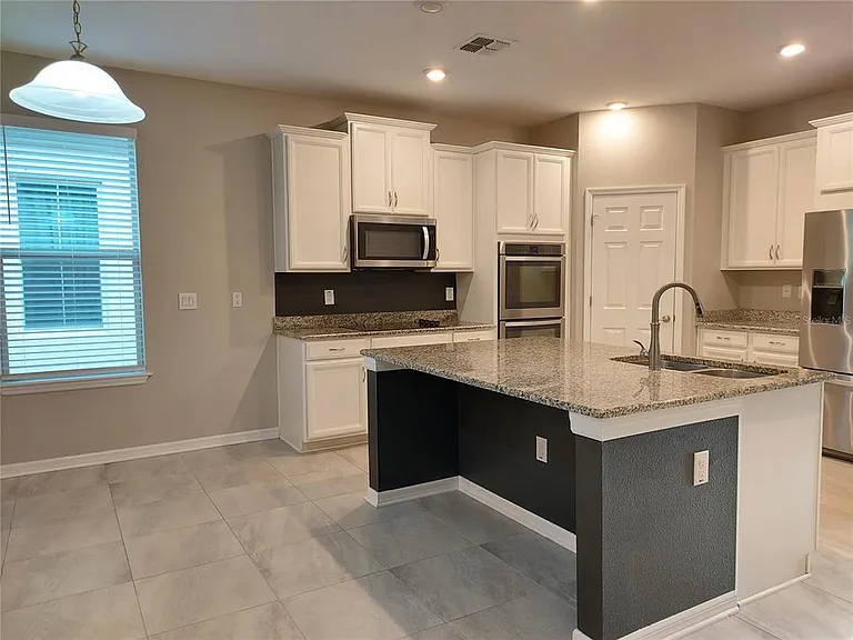 4923 Rolling Green Dr — Photo 10