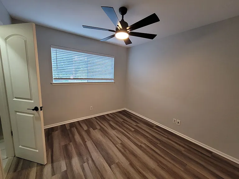 219 W Silversands Dr #5 — Photo 15