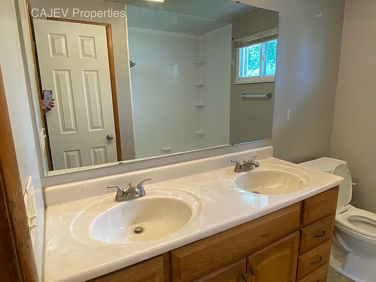 1235 Montego Dr — Photo 7