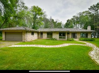 4306 High Point Beach Ln, Port Washington, WI 53074
