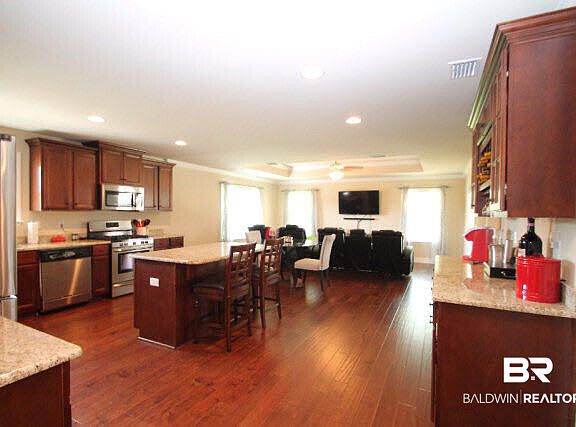 5th image of 8597 Silver Maple Dr N