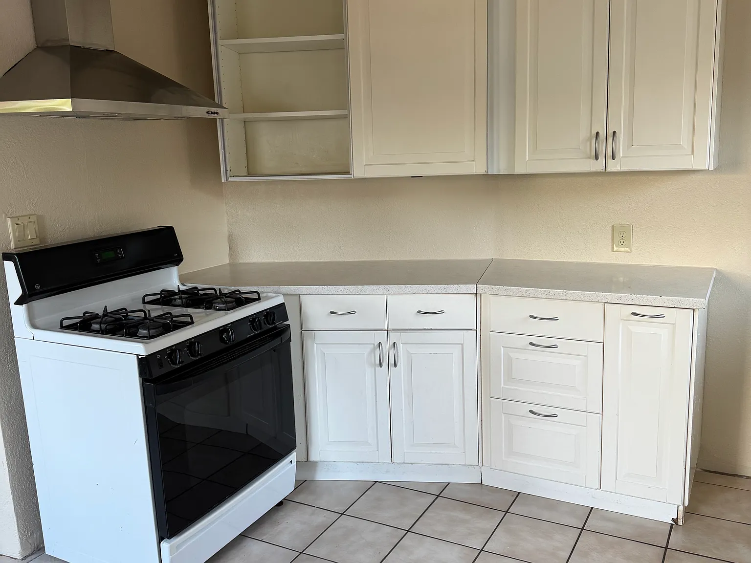 2 bed, 792 sqft, $1,800 — Photo 4