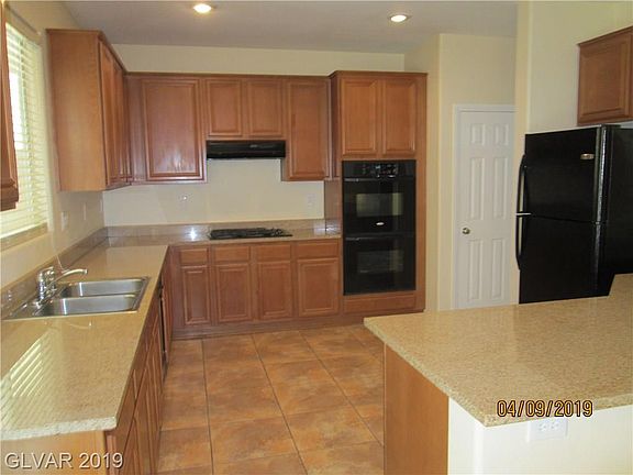 4th image of 10073 Pelham Park Ave #0
