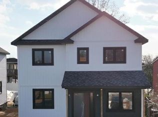 22 Surrey Ln, Valley Stream, NY 11580